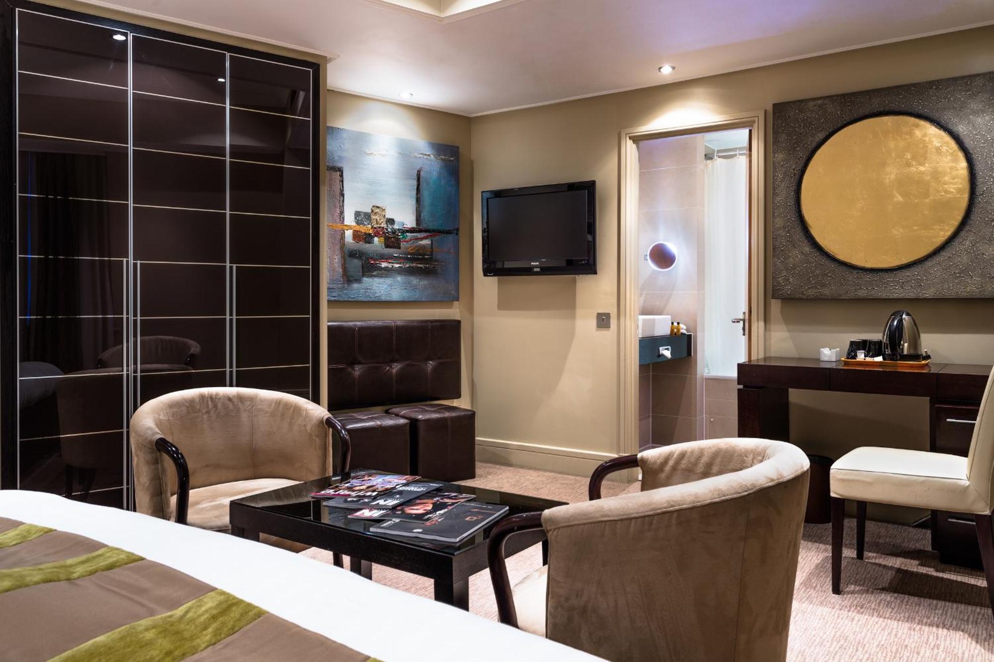 Deluxe King Room